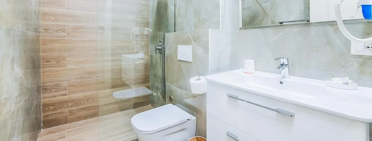 Hotel Adriatik 2 Shkallnur